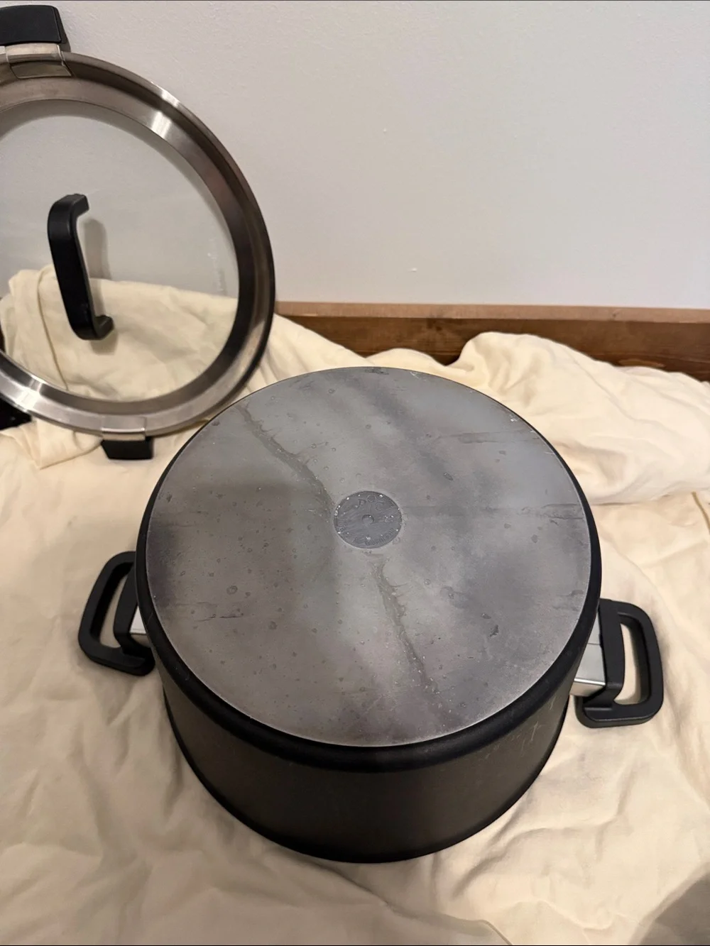 Pampered Chef Black Dutch Oven with Glass Lid and Steamer Insert
